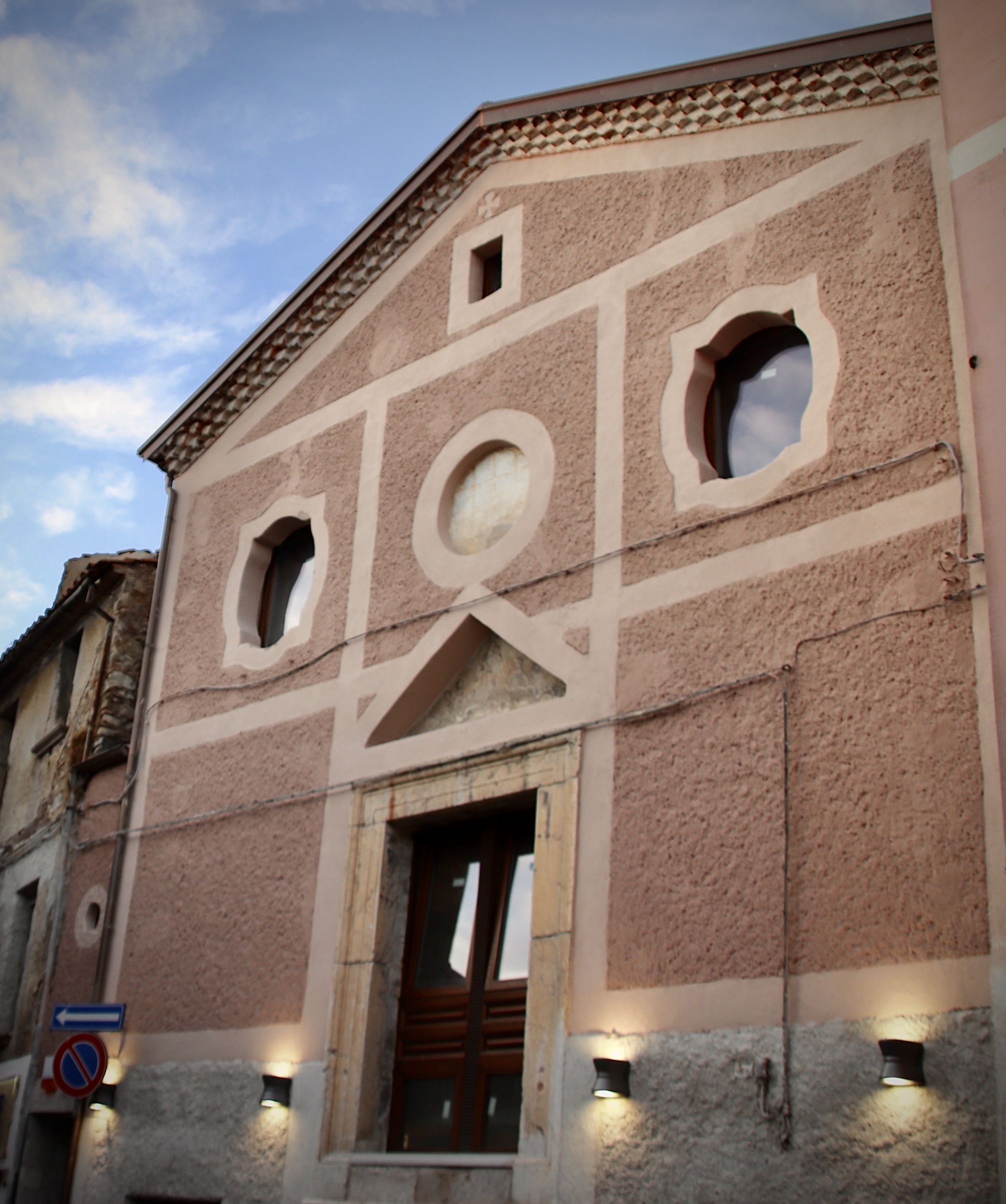 Antica Chiesa della Buona Morte oggi trasformata in teatro a Viggiano