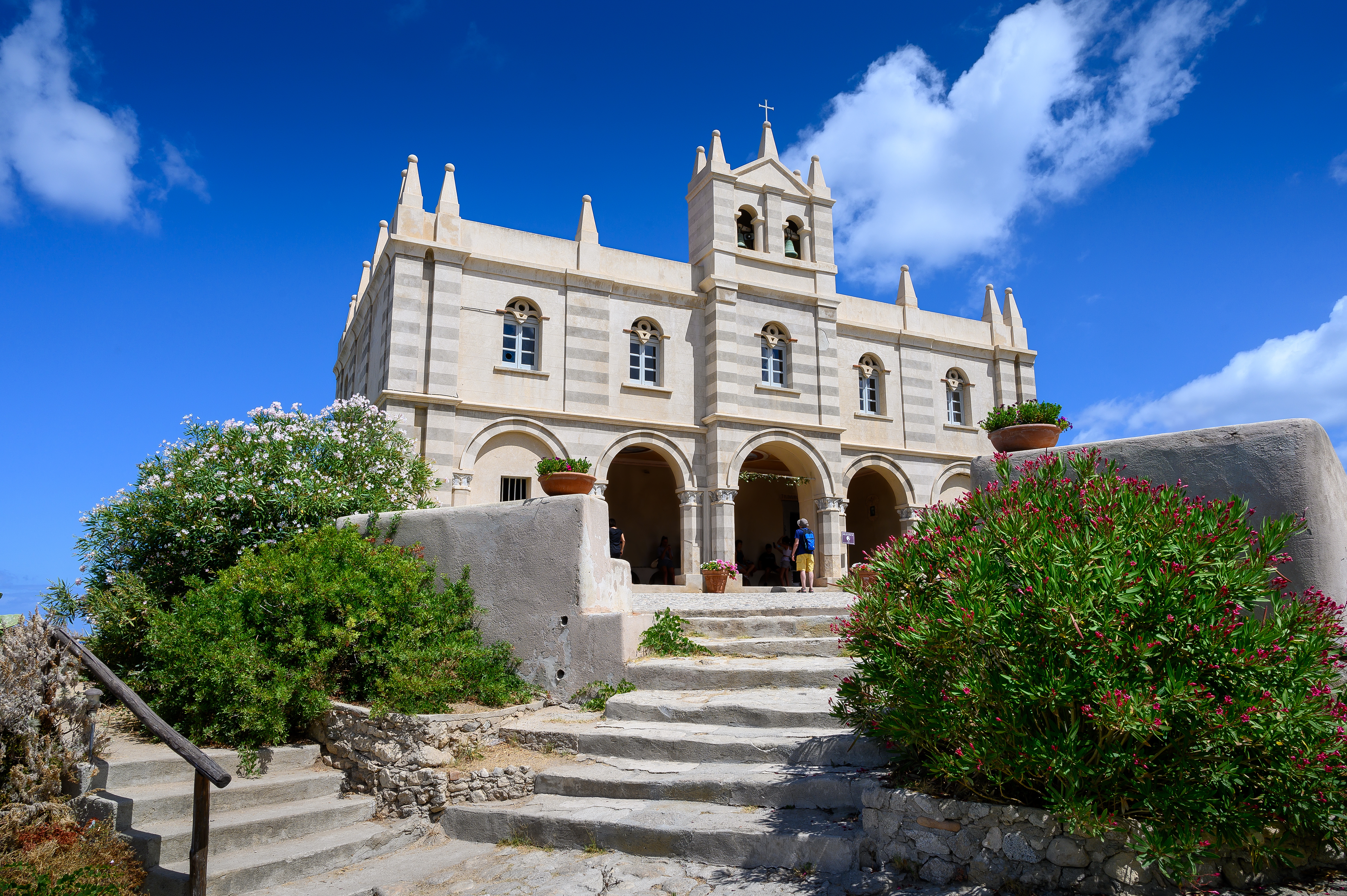 Santuario di Santa Maria dell'Isola di Tropea