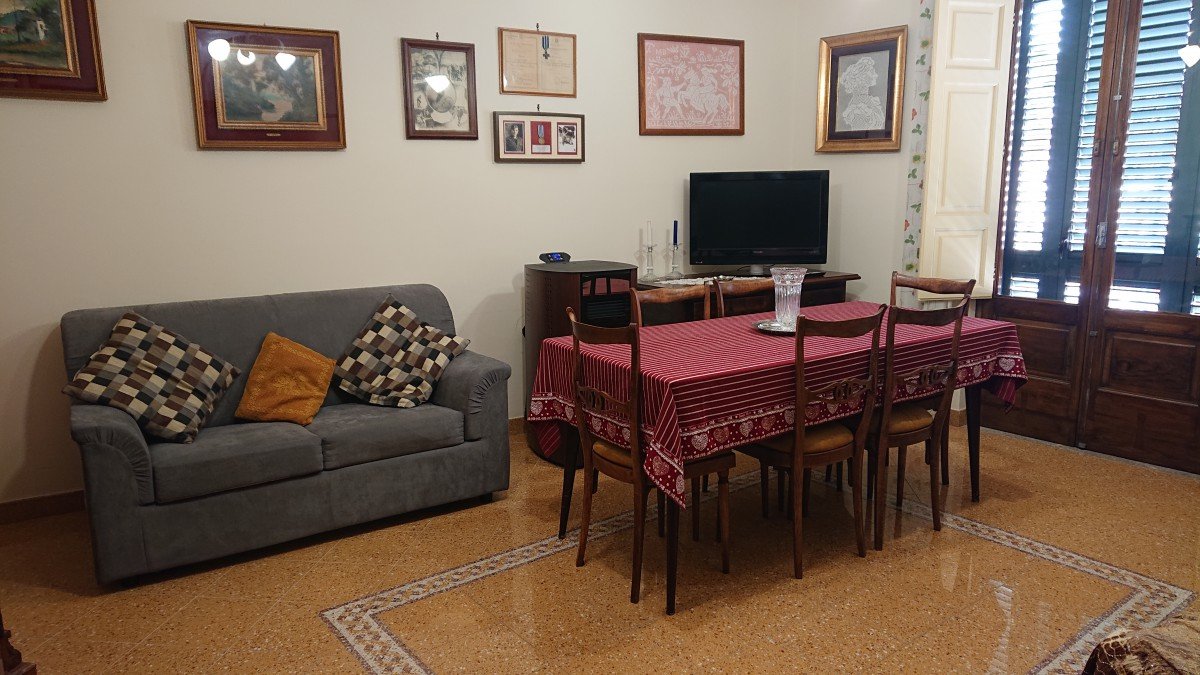Casa Vacanza Piazza Apartment