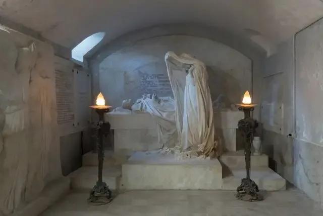 Cappella Bricherasio – foto © FAI – Fondo Ambiente Italiano