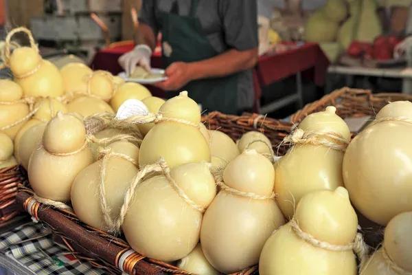 Sagra del caciocavallo, cicatell e acc' — Monteleone di Puglia