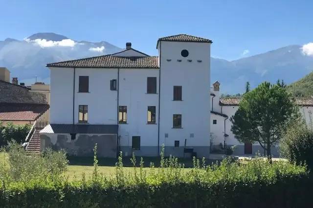 Palazzo Petrilli: Storia e Simboli a Ornano Grande – foto © FAI – Fondo Ambiente Italiano