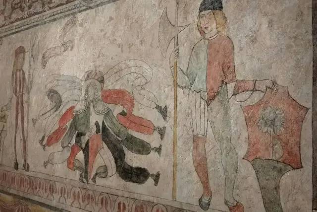 Da Palazzo Federici a Casa del Curato: una Storia Nascosta