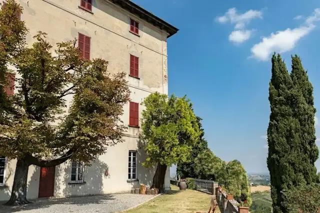 Castello di Montù Beccaria – foto © FAI – Fondo Ambiente Italiano
