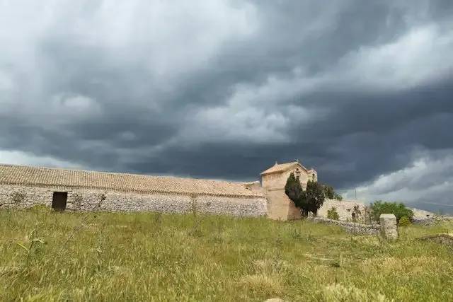 Masseria Viti De Angelis nel Cuore Dell'Alta Murgia – foto © FAI – Fondo Ambiente Italiano