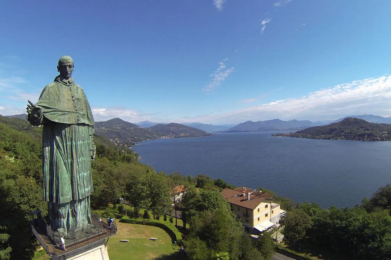 Locandina Una settimana dedicata a San Carlo ad Arona a Arona (Novara)