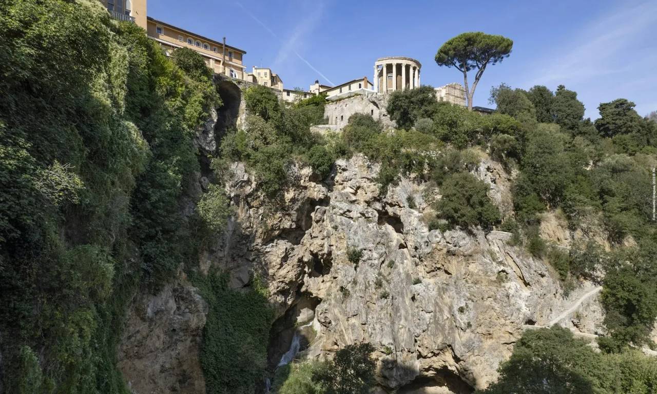 Bio-Trekking: passeggiata con il biologo – Villa Gregoriana, Tivoli (Roma). Foto: FAI / Archivio FAI