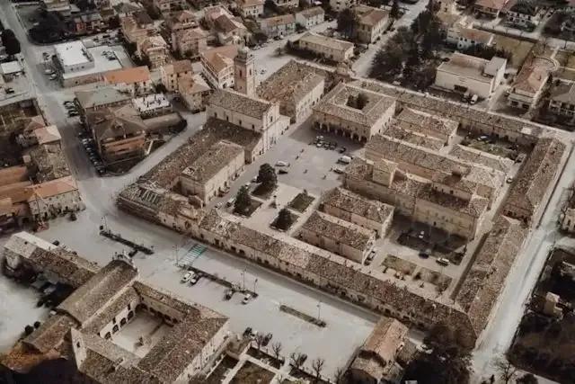 Borgo di Servigliano – foto © FAI – Fondo Ambiente Italiano