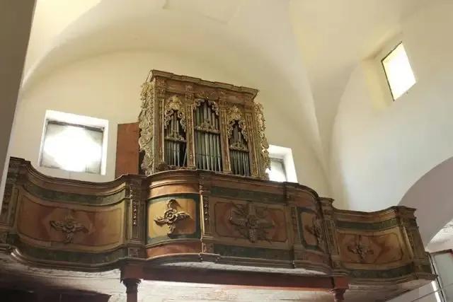 Il Polittico di P.A.ferro nella Chiesa di S.rocco – foto © FAI – Fondo Ambiente Italiano