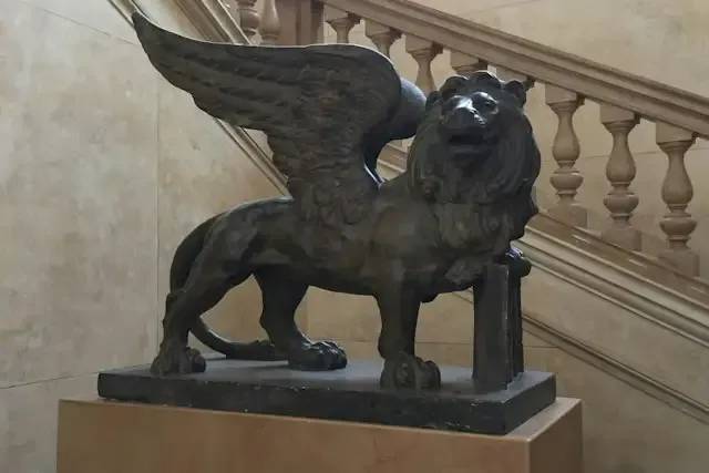 Palazzo della Magnifica Patria, Palazzo del Municipio Salò – foto © FAI – Fondo Ambiente Italiano