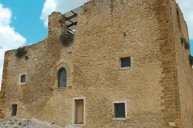 Castello Peralta – foto © FAI – Fondo Ambiente Italiano