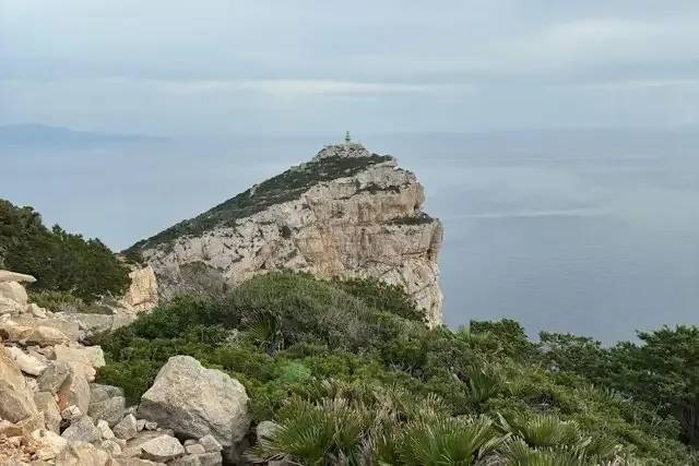 Teleposto Radar Meteo di Capo Caccia – foto © FAI – Fondo Ambiente Italiano