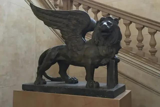 Palazzo della Magnifica Patria, Palazzo del Municipio Salò – foto © FAI – Fondo Ambiente Italiano