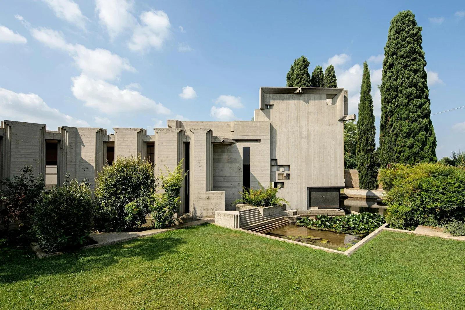 Visita guidata con traduzione in LIS - Lingua dei Segni Italiana – Memoriale Brion, Altivole (Treviso). Foto: FAI / Archivio FAI