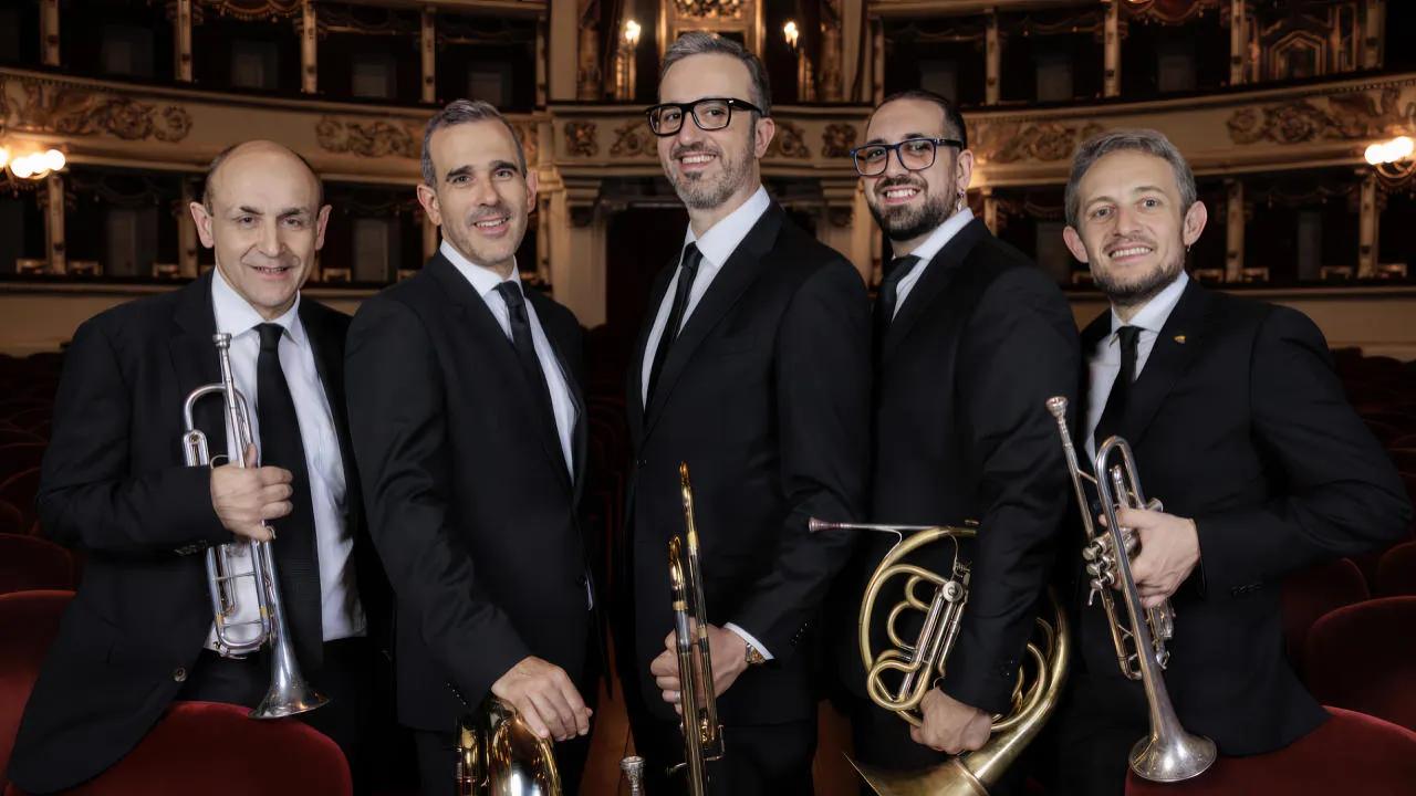 Locandina Il Quintetto di Ottoni del Teatro alla Scala inaugura il 31 ottobre la stagione del Tirinnanzi a Legnano: un viaggio musicale dall’opera al cinema a Legnano (Milano)