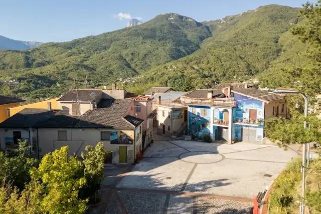 Azzinano. Immagini di Paese e Casa di Annunziata Scipione – foto © FAI – Fondo Ambiente Italiano