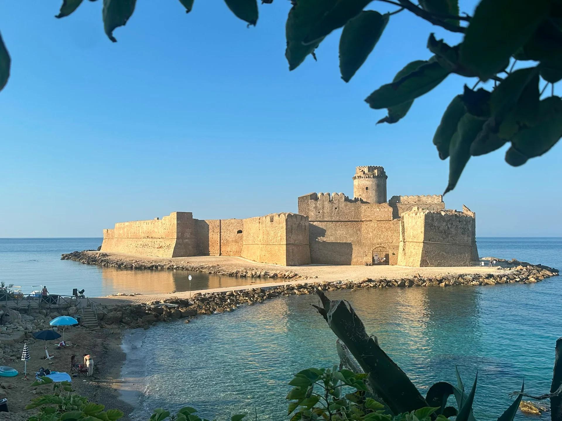 Mini-itinerario di 4 giorni in famiglia sulla costa ionica: tra Roseto Capo Spulico, Civita, Corigliano-Rossano e Le Castella