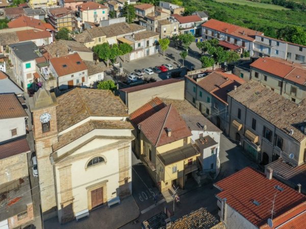 Chiesa Parrocchiale di San Filippo Neri a Frisa