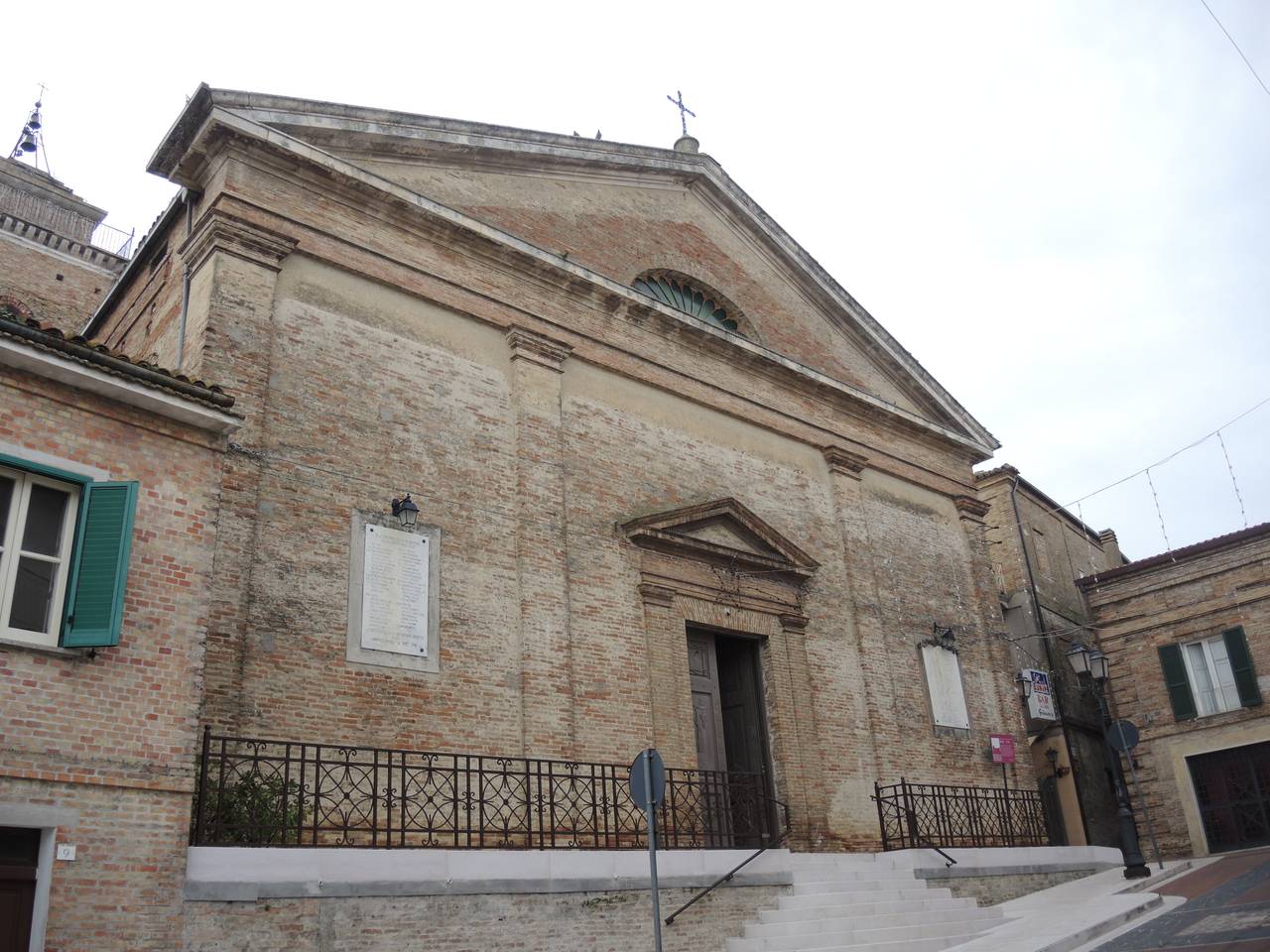 Facciata della chiesa Madre di San Giovanni Battista a Monteodorisio