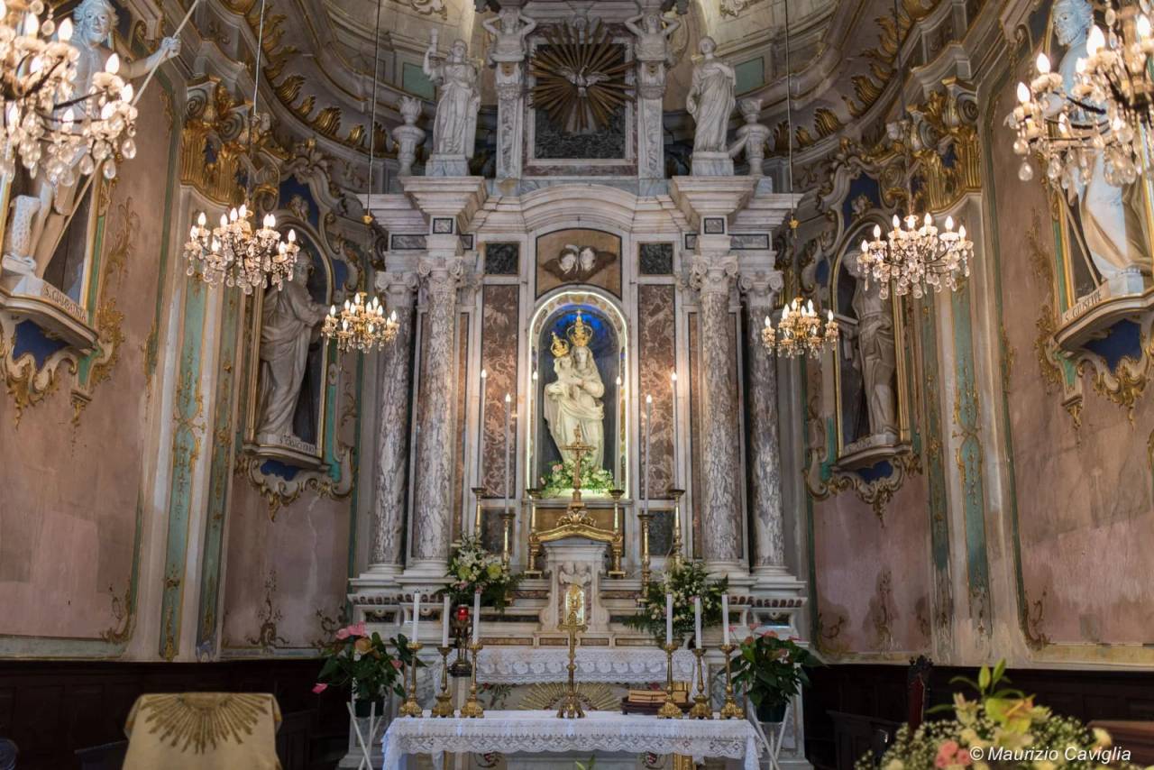 Santuario della Madonna della Villa immerso nella Valle Armea a Ceriana