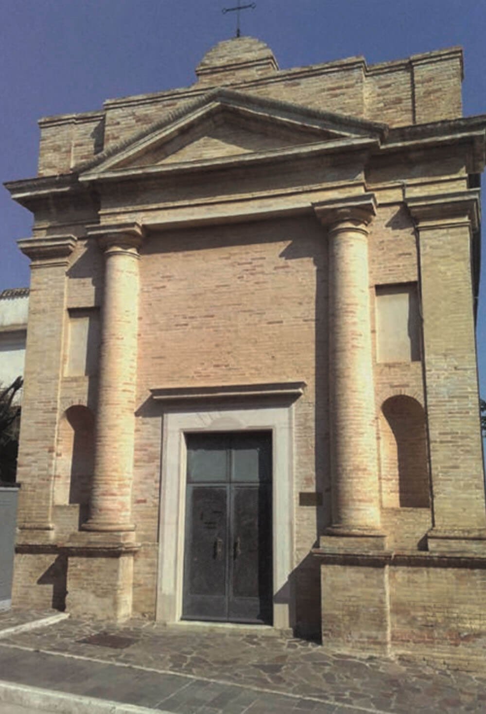 Facciata della chiesa della Madonna del Carmine a Tortoreto