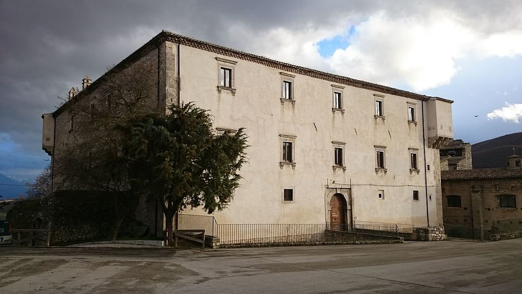 Palazzo Baronale Santucci a Navelli