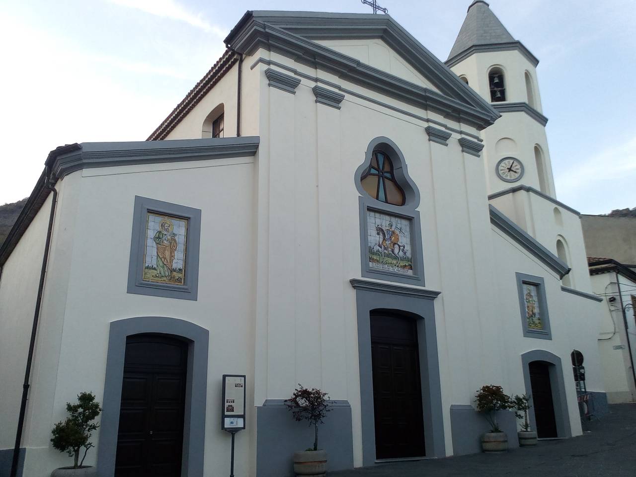 Chiesa Madre dedicata ai Santi Costantino ed Elena a San Costantino Albanese