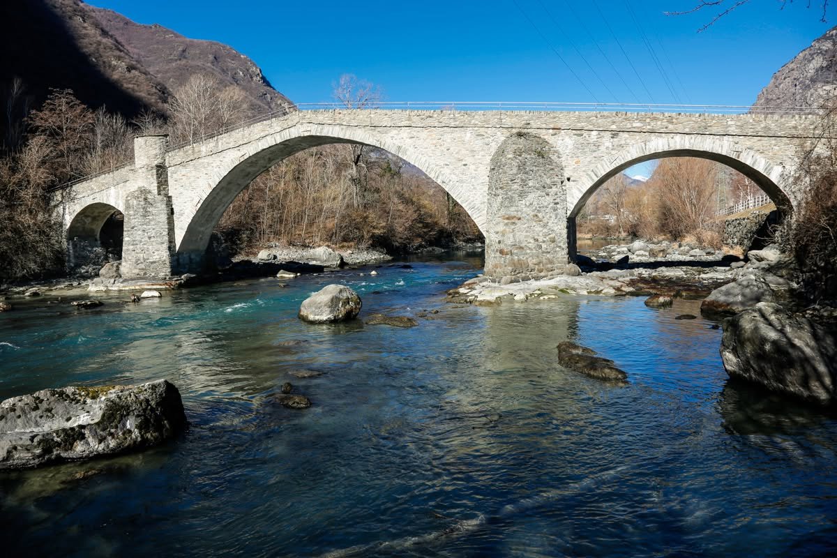 Ponte di Echallod a Arnad