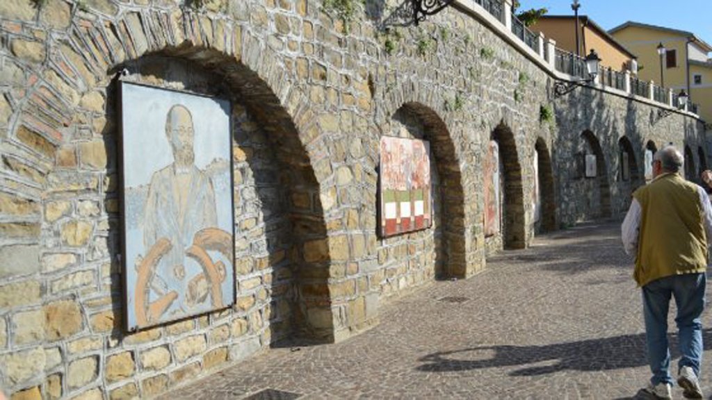 Graffito di Giuseppe Antonello Leone a Montemurro